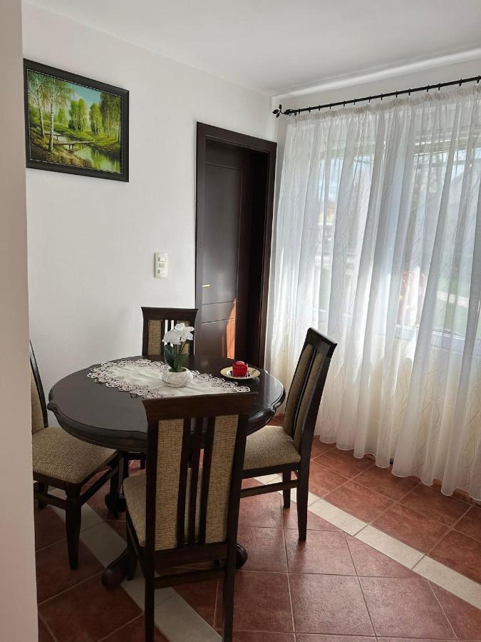Apartmani Emily & Jully Nikšić Buitenkant foto