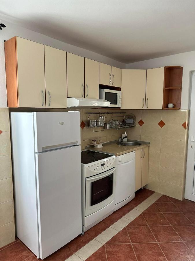 Apartmani Emily & Jully Nikšić Buitenkant foto