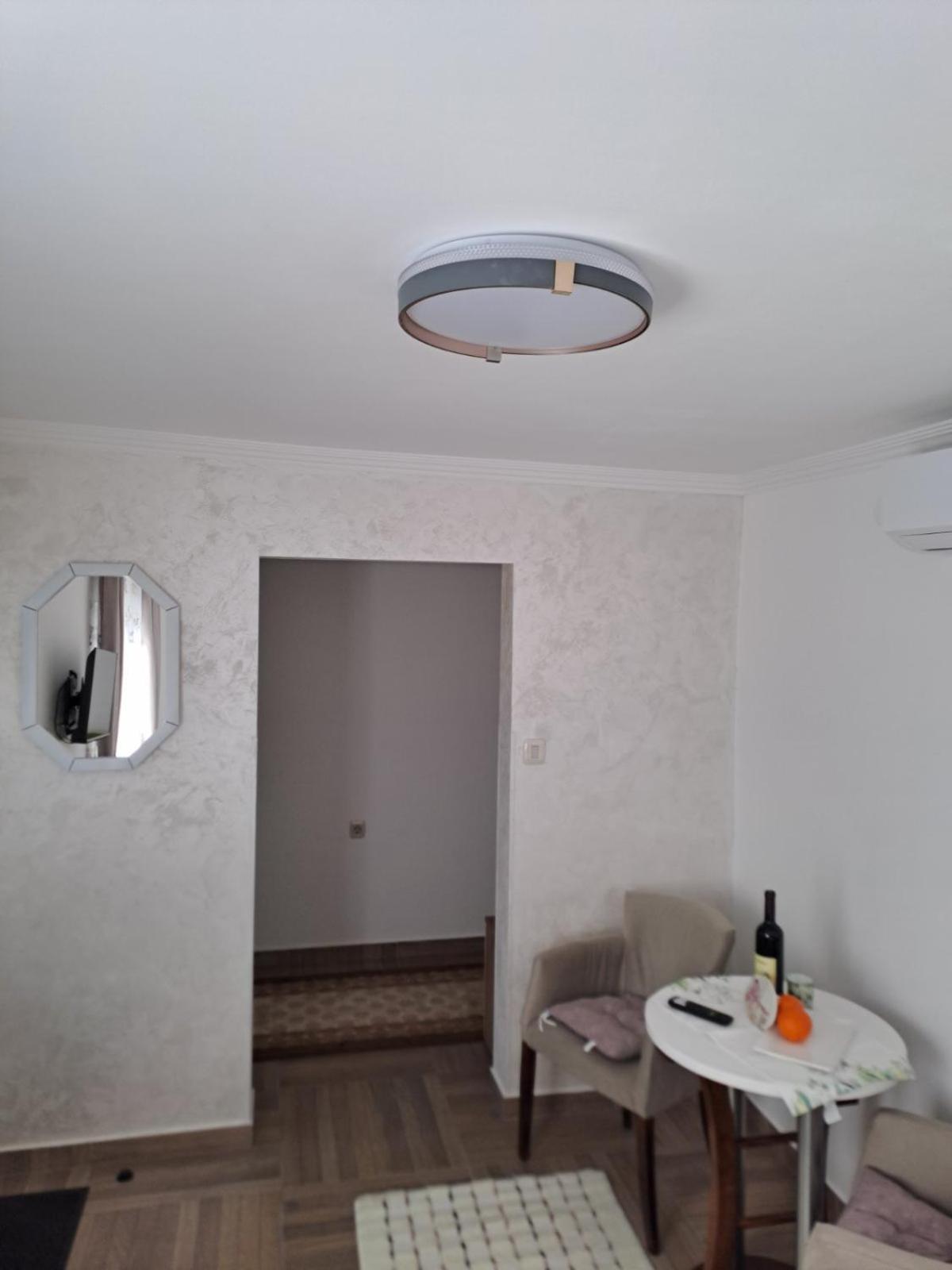 Apartmani Emily & Jully Nikšić Buitenkant foto