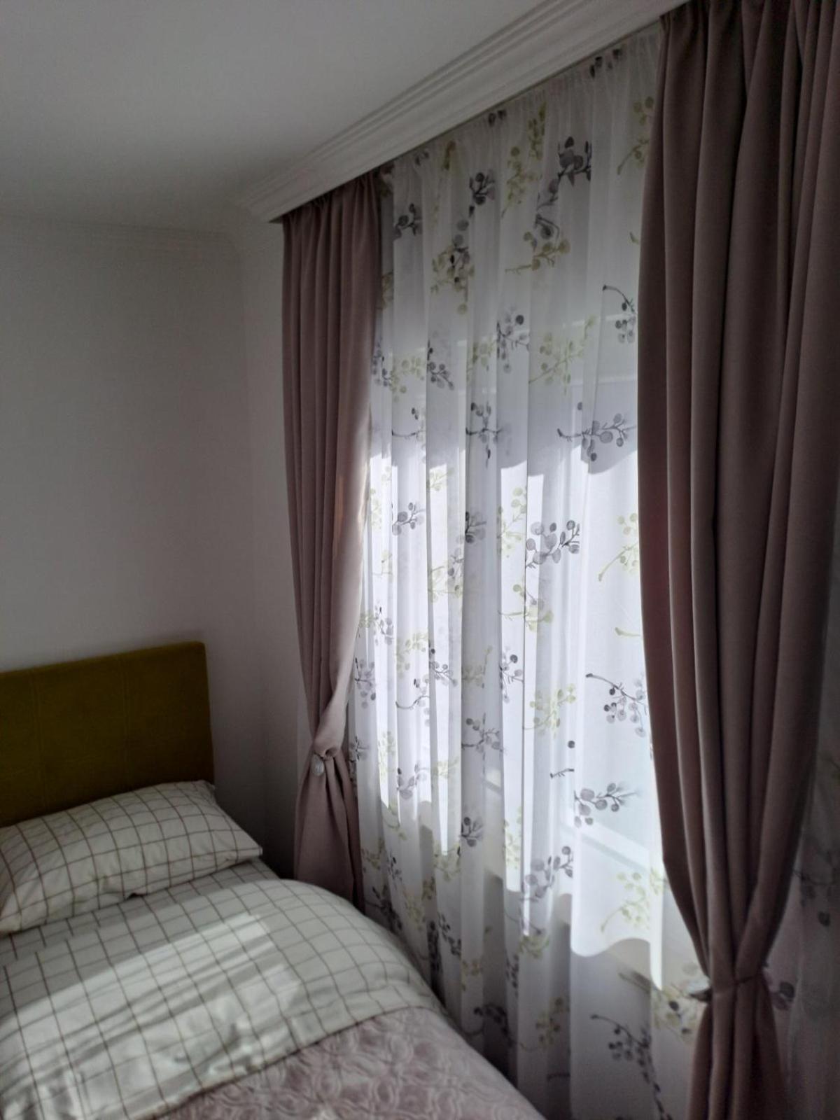Apartmani Emily & Jully Nikšić Buitenkant foto
