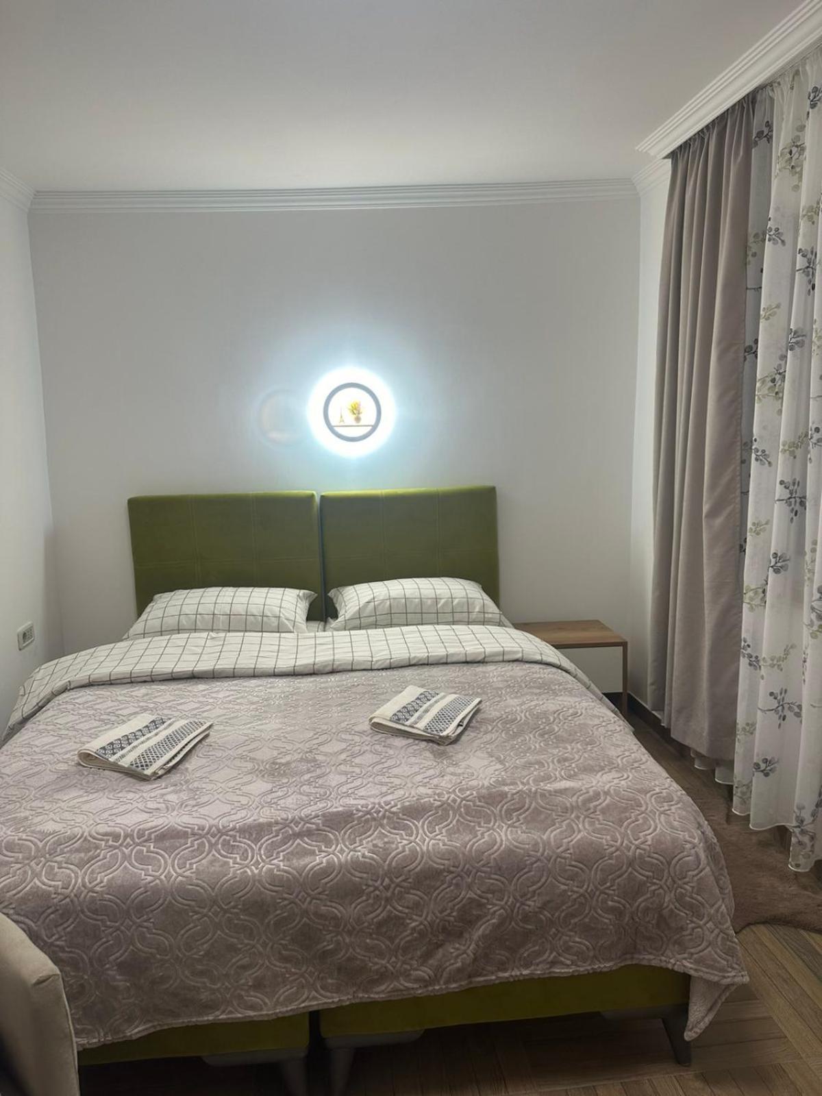 Apartmani Emily & Jully Nikšić Buitenkant foto