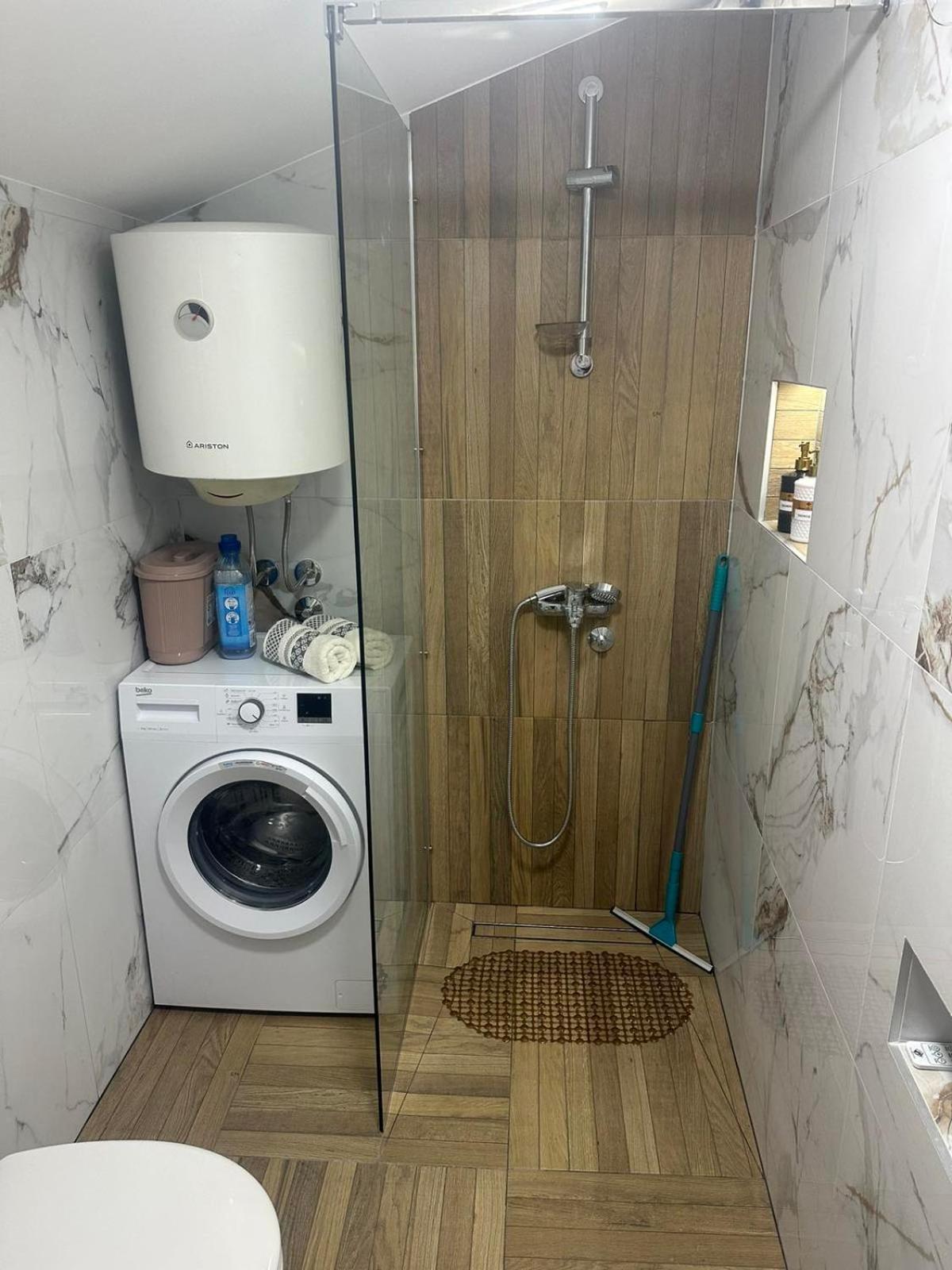 Apartmani Emily & Jully Nikšić Buitenkant foto